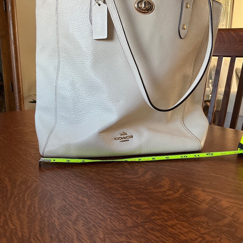 Coach pebbled leather town tote in chalk